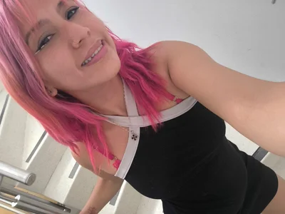 Jasmine_Starr_ Public Pic 5