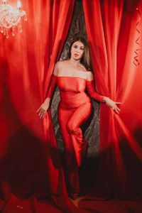 Vaiolett-t Public Pic 2