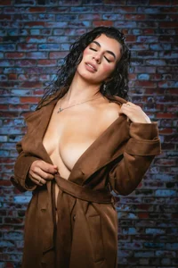 _AllisonSweet_ 𝐘𝐨𝐮, 𝐦𝐲 𝐝𝐚𝐭𝐞... 𝐜𝐨𝐦𝐞 𝐨𝐧?💖 Hình