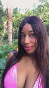 charlottebrowns_ Come and meet me a little closer... Foto 5