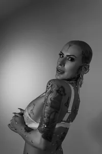 GinebraaFox_ Black Immagine  4