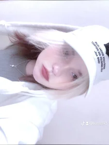 NyraVesperisのPublicの枚の写真