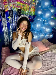 lucie_petite baby it´s my birthday Immagine  2