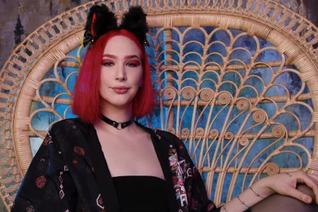 LanaLunar_ Public Pic 4