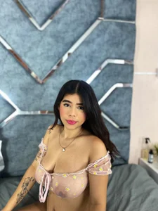 Alice-Bunny Public Bilde 6