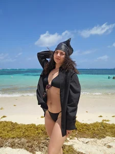 merida_bell18 Beach, sun and Merida 🌊 Pic 2