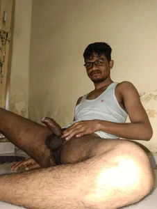 Desiboy9422@xh Public Pic