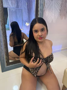 Emily_Saaenz Girl 🍒 Pic 6