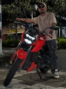 Latins_on_fire Public صورة واحدة|Latins_on_fire Public صورتان|Latins_on_fire Public  5 صور|Latins_on_fire Public  5 صورة