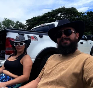 Couple_Gold69 Andrea and Scott's ride Immagine  5