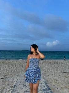 Amy-Saenz blue girl Pic