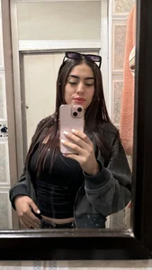 KarolyneRoss Public Pic 3