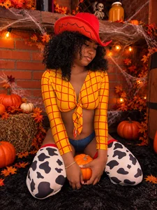 TAYRA_CASTLE Cowgirl Halloween รูป  5
