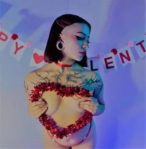 Evanss_lx Hot Valentine's Day Pic 2