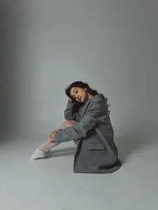 AmiLewis White mood 🤍 Pic 3