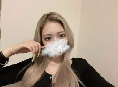 LiLi_20_luv Public Pic 2