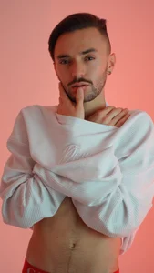 jakemagnus Not everything wrapped is meant to be hidden. Pic 9