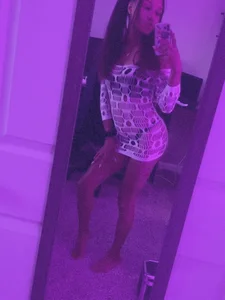 _Neeka_ Public  6. fénykép