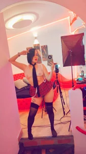 BellaSaenz1 Public slika 5