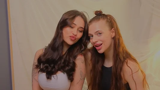 Sofia_Plump with my besty Foto 9