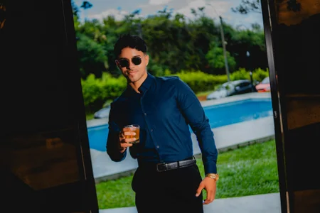 liam_collins21のEleganceの枚の写真