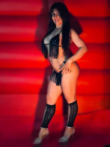 STRONG BODY 💪🏻 od Yaluz_Naugthy  2 snímek