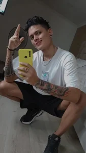 Maxi_GrayのMmmmmの 4枚の写真