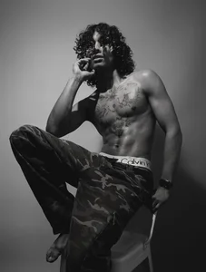 My body :) de drakee20  5 Imagens