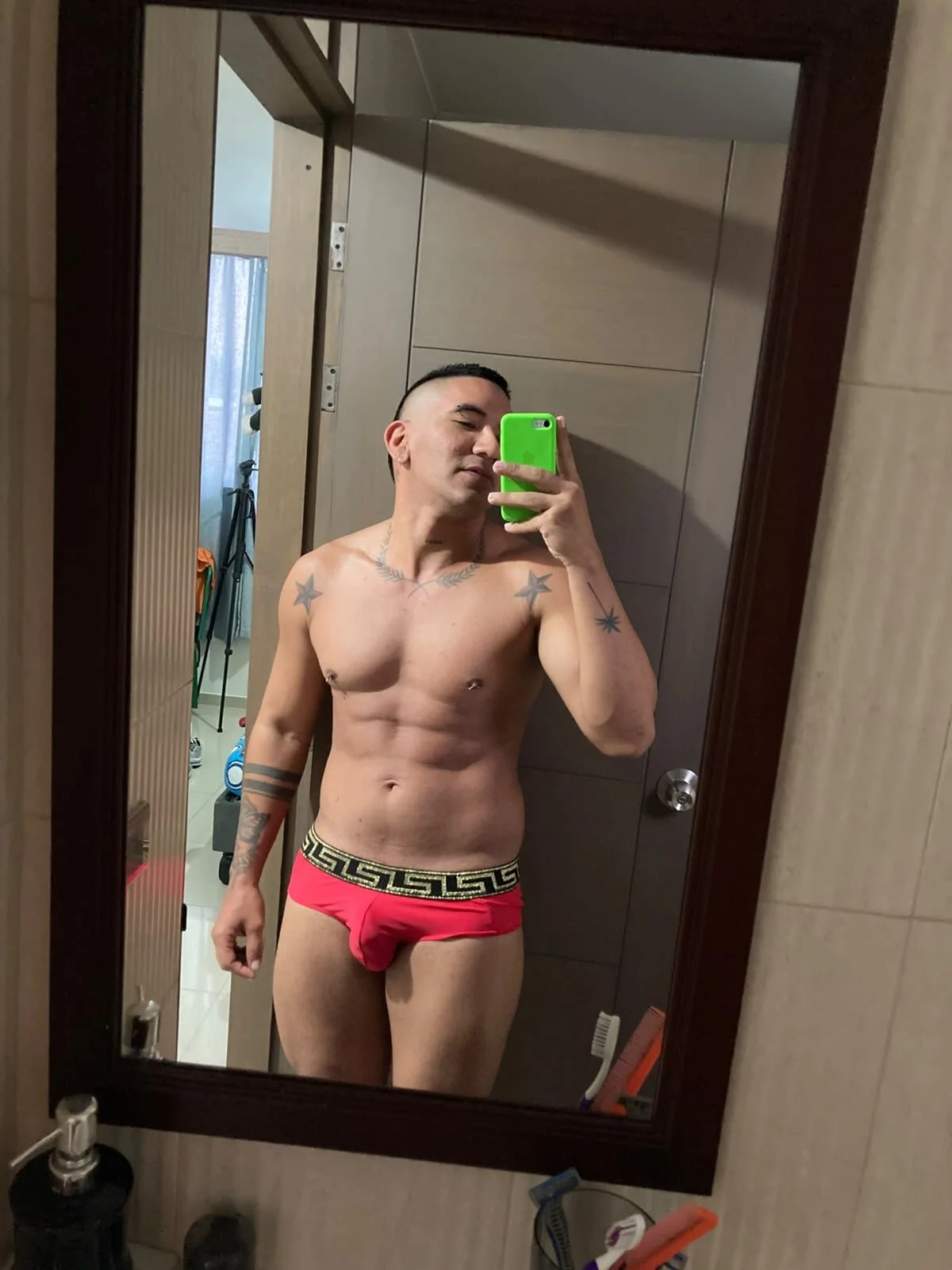 JakeGrant 热门图片 785