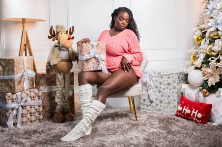 NatyParker Christmas 2025 🎄🥂 ❤️ зображення