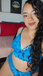 emiily_curly LOVE Foto 4