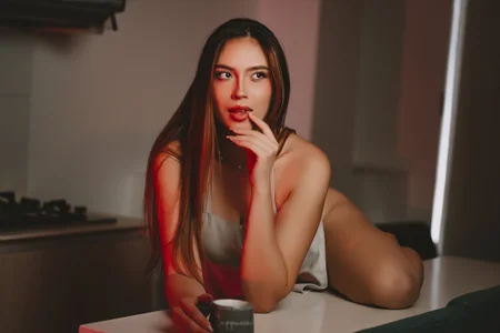 AmberMunroe Kitchen ! Kuva