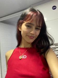 MelodyMansson Good morning, honey ☀️💫 From 8:30 a.m. to 3:30 p.m. I’m live, ready to steal your thoughts, awaken Foto 3