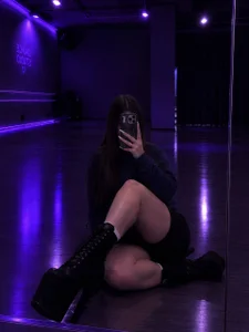 MiaKiss Public Pic 7
