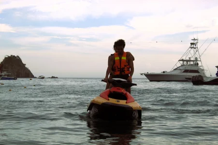 Laila_asher A day in the beach🏝️ Pic 8