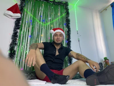 Saenz_LotusTemp 🎁🎄🥵CHRISTMAS MONTH HAS ARRIVED!🎁🎄🔥 Foto 3