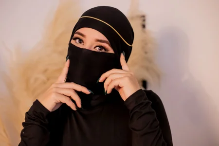 _Malak Arab elegance, fire on the skin and desire in the air 🖤🌙 Fotka 3