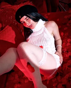 Ashleypetit: Happy Valentine's Day, much love to all ( 5 фото)