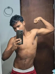 black_men9のDo you like this brunette?の 2枚の写真