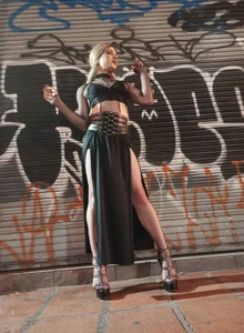 Violetx_moon High heels, stomp stomp, full dom Fat thighs, blue eyes, real cunt Pic 2