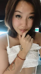 me again de sara_sun34  2 photos