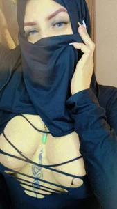 zully_arab: Do you come to see me ... or to lose yourself in me? 👀💦 ( фото)