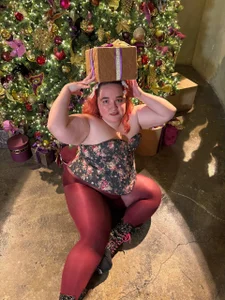 ass_gives New Year's gift Pic 7