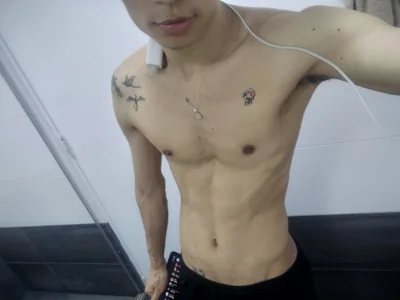 Latin_Chillguy's XXX Nude Photo 2