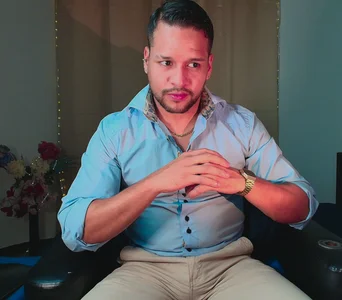 sexy clothes de LucasGaeel  5 Imagens