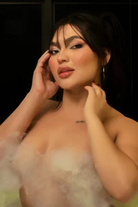 Samantha_Hans a shower?🥵💦 Pic 4