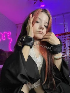 MiniSophiaa meow Pic 2