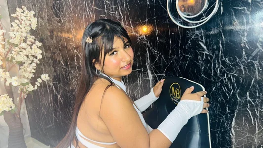 Nixx_Brown_ Public Pic 6