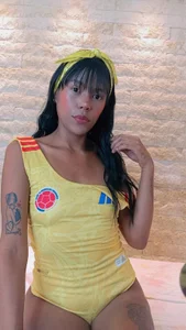 mirella_bowens_ Public Bilde 3
