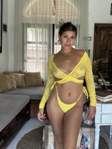 GoddessDove Feeling sexy in yellow! Pic